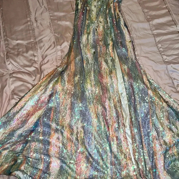 Mermaid Sequin Gown - Picture 4 of 11
